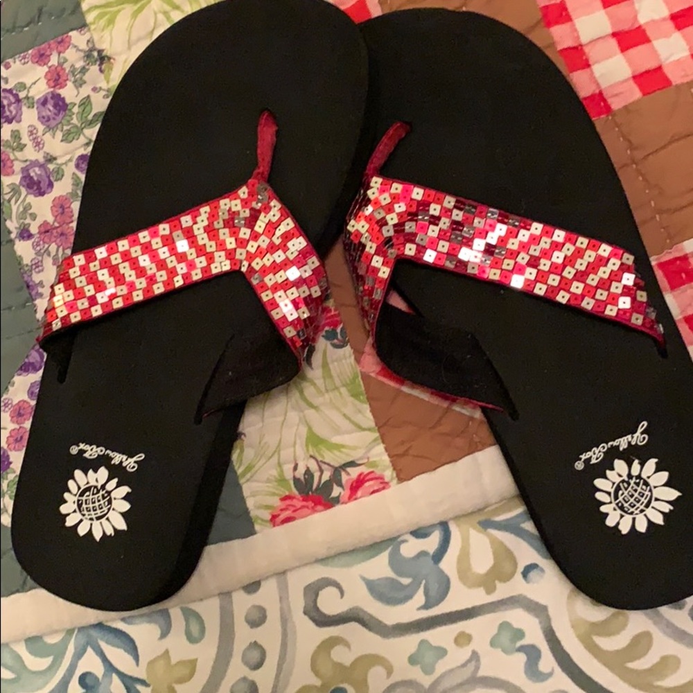 BRAND NEW YELLOW BOX flip flops size 7
